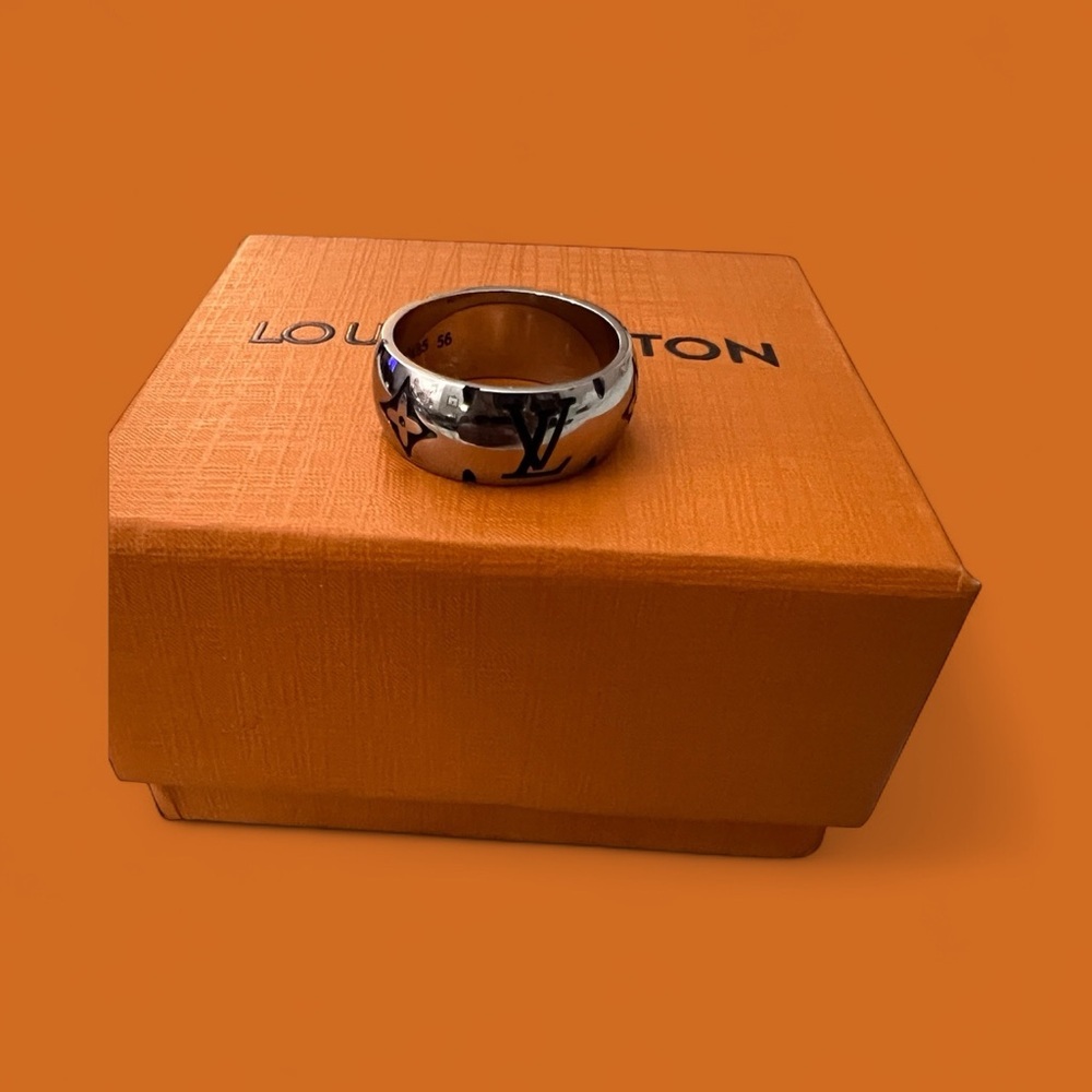 Louis Vuitton Silver Ring